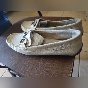 Hush Puppies Cora Loafer Shoe Size‎ 8.5 Women’s Platinum Suede